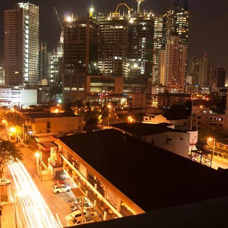 M Suites Hotel Makati City Exterior photo